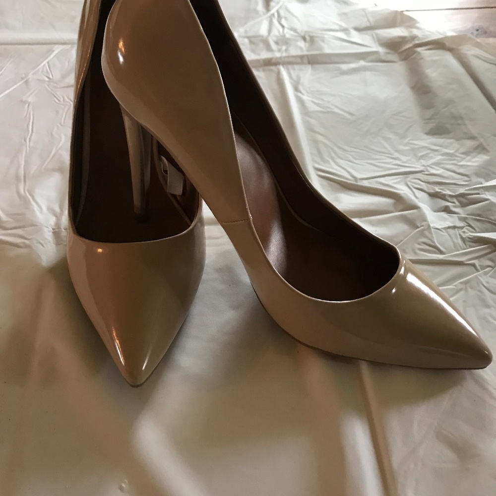 Mossimo Nude Pumps - Size 11